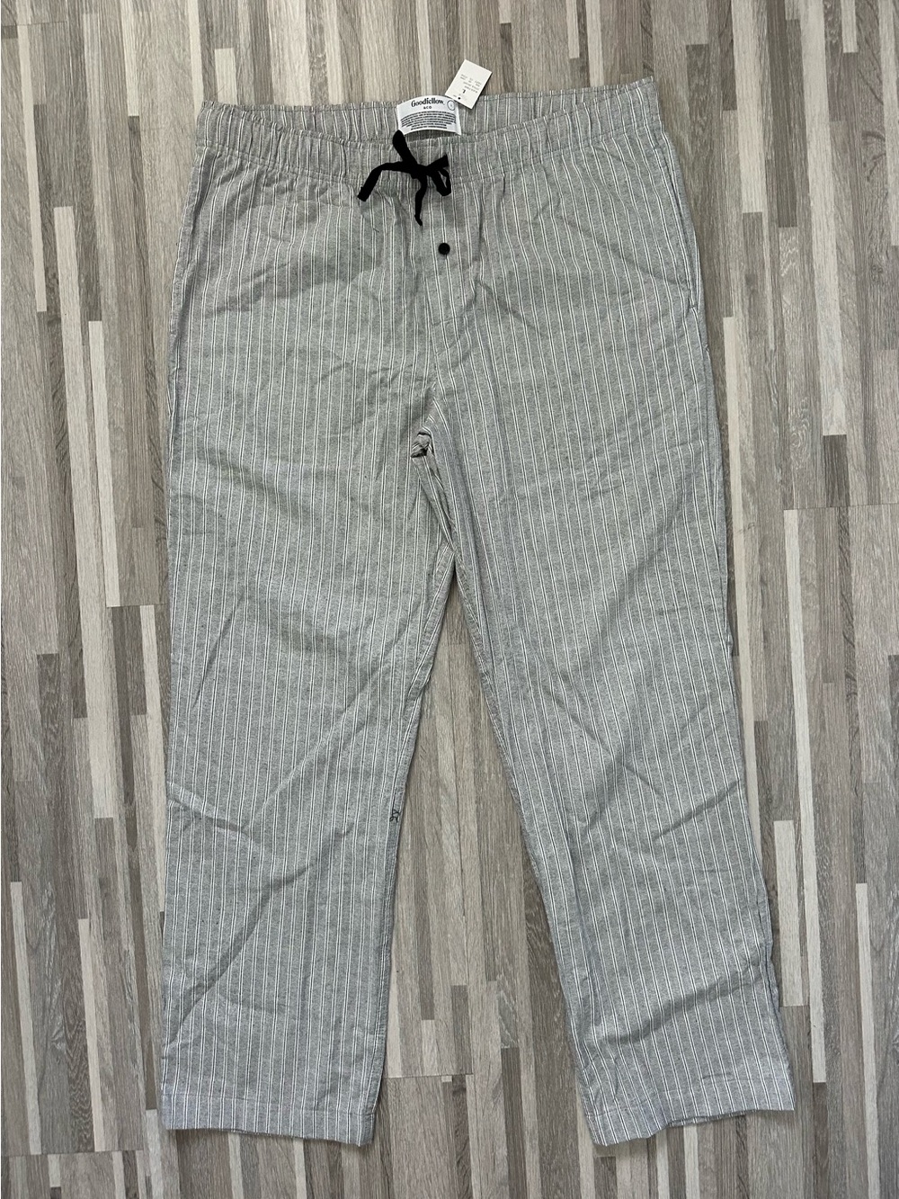 Goodfellow & Co Men's Pajama Pants - Gray/White Stripes, Size L